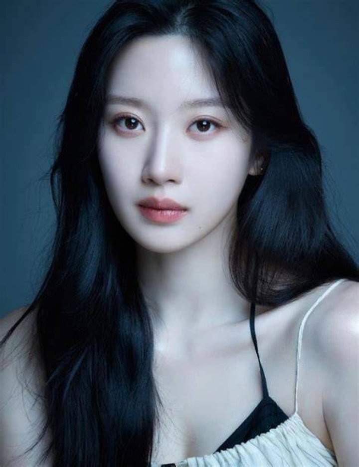 Discover The Enchanting World Of Mun Ka-young: The Rising Star Of Korean Entertainment