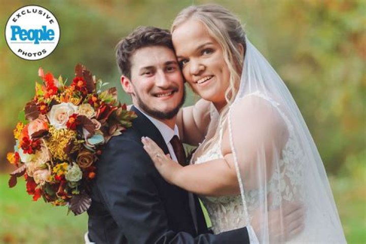 Elizabeth And Brice's Unforgettable Wedding Extravaganza