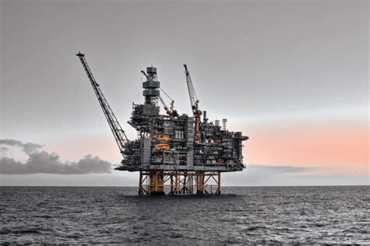 Is Oil And Gas Transmission A Lucrative Career Option?