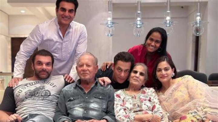 Know The Enviable Net Worth Of Bollywood's Favorite Sister, Arpita Khan