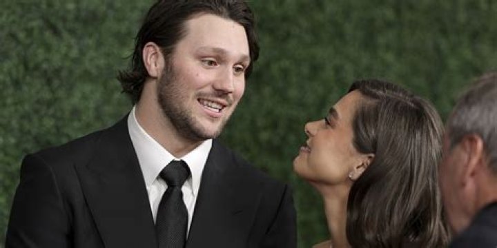 Luke Kleintank And His Wife: A Photo Album