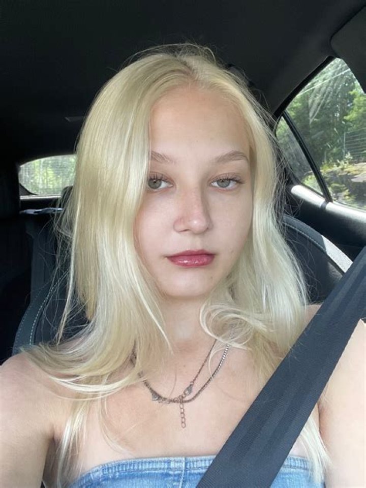OnlyFans Sensation: Unveiling Charlotte Parkes' Exclusive Leaks