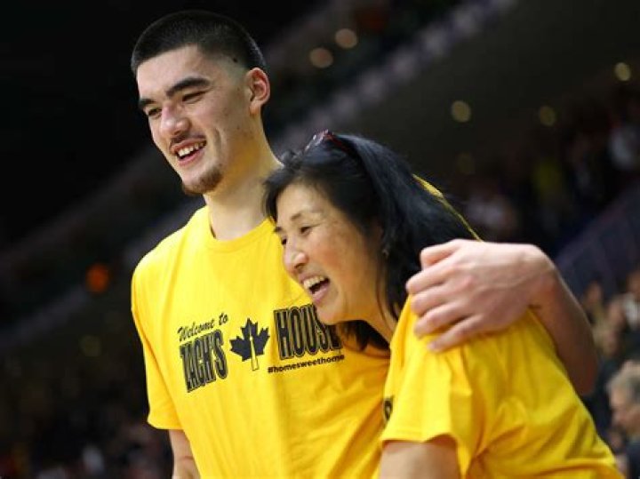 Uncovering The Truth: Are Zach Edey's Parents Still Together?